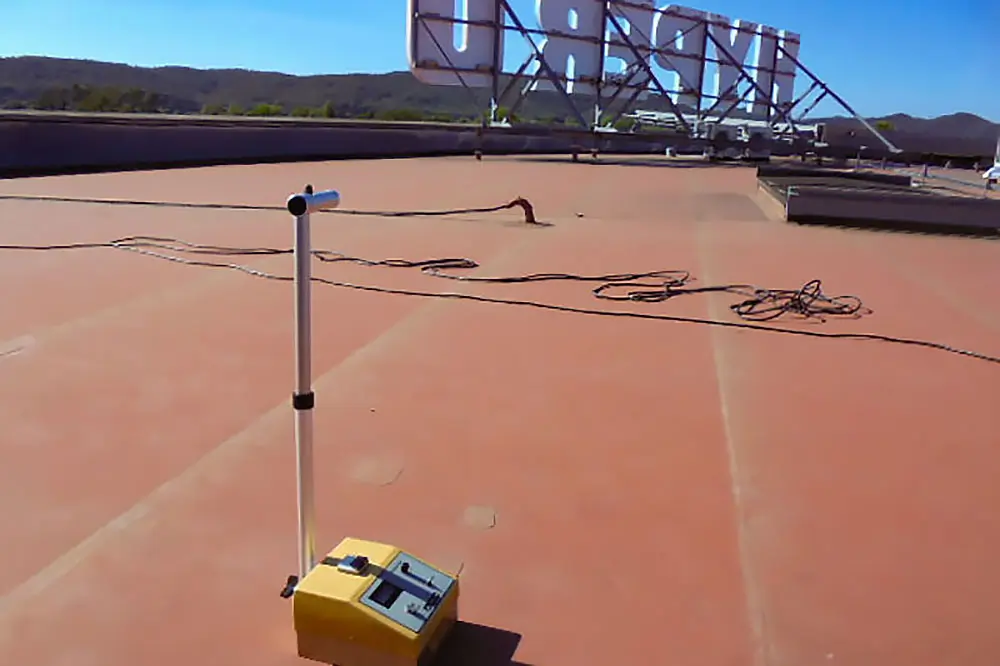 Recherche-de-fuite-sur-toit-terrasse-AXNEUTRO